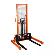 apilador-manual-base-ancha-1000kg-16-mts-sfh1016- (1)